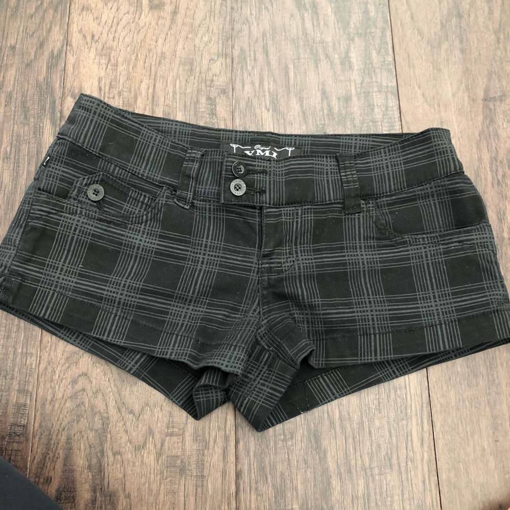 $5!! 🌟 Black Plaid Shorts